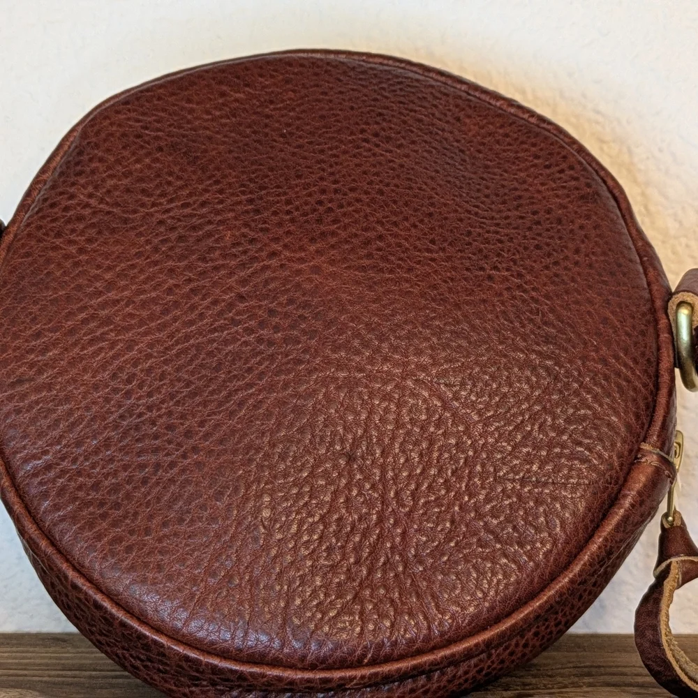 Portland Leather Round Crossbody Bag In Nutmeg - Picture 3 of 9